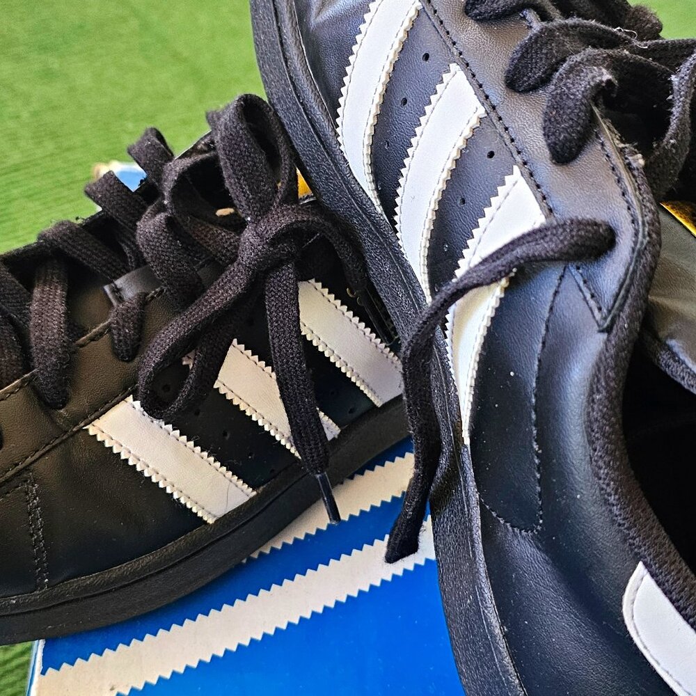 Black & White Adidas Superstars kids size 7 (used)